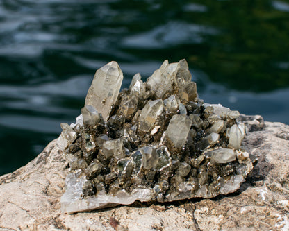 Quartz with Mica & Fluorapatite